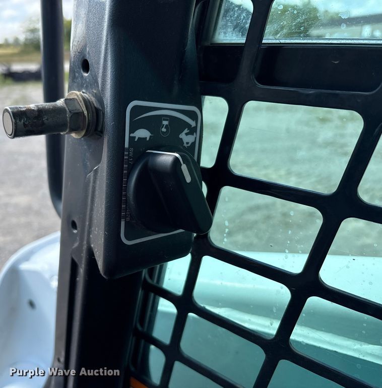 image for item EM6046 2018 Bobcat T770 tracked skid steer loader