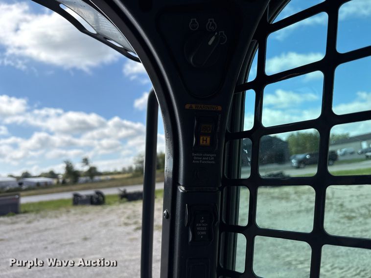 image for item EM6046 2018 Bobcat T770 tracked skid steer loader