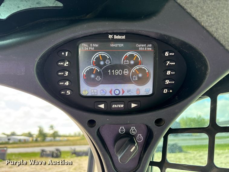 image for item EM6046 2018 Bobcat T770 tracked skid steer loader