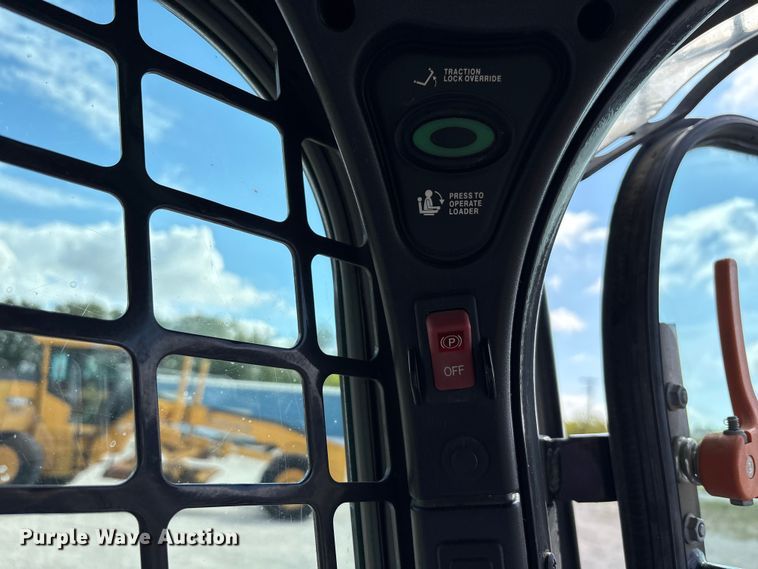 image for item EM6046 2018 Bobcat T770 tracked skid steer loader