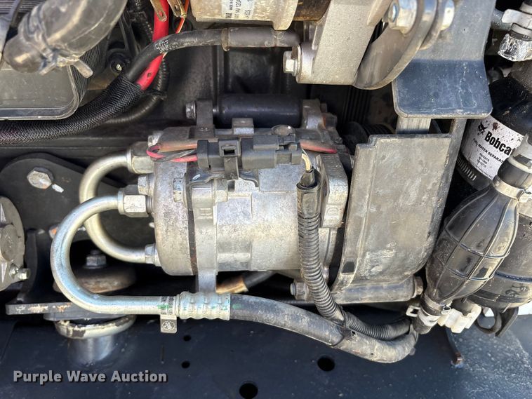 image for item EM6046 2018 Bobcat T770 tracked skid steer loader