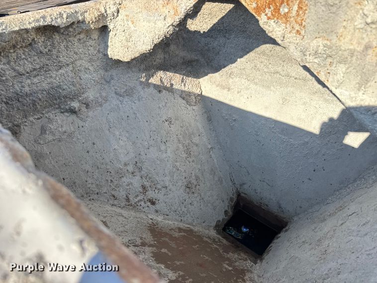 image for item EM8147 Gar-bro grout bucket dispenser