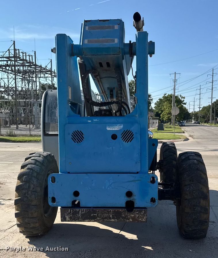 image for item EM8149 2007 Genie GTH-842 telehandler