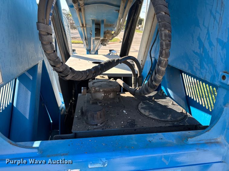 image for item EM8149 2007 Genie GTH-842 telehandler