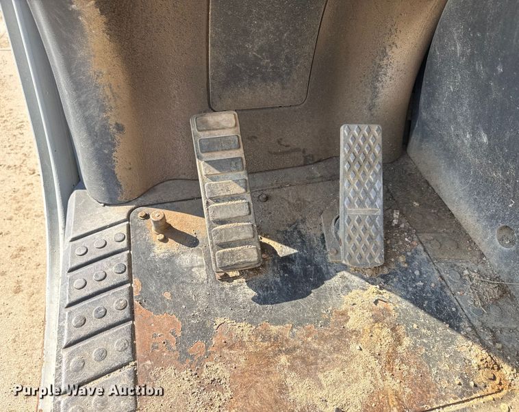 image for item EM8149 2007 Genie GTH-842 telehandler