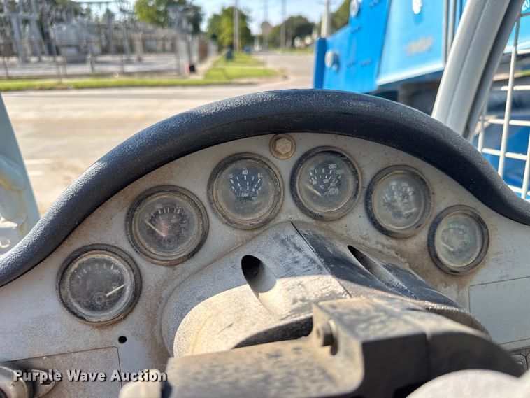 image for item EM8149 2007 Genie GTH-842 telehandler