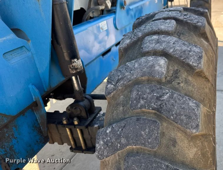 image for item EM8149 2007 Genie GTH-842 telehandler