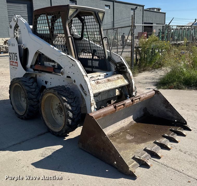 MINI CARGADOR SOBRE RUEDAS 2009 BOBCAT S175