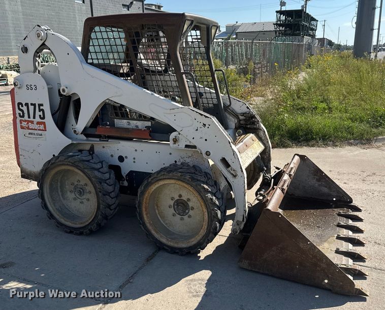 MINI CARGADOR SOBRE RUEDAS 2009 BOBCAT S175