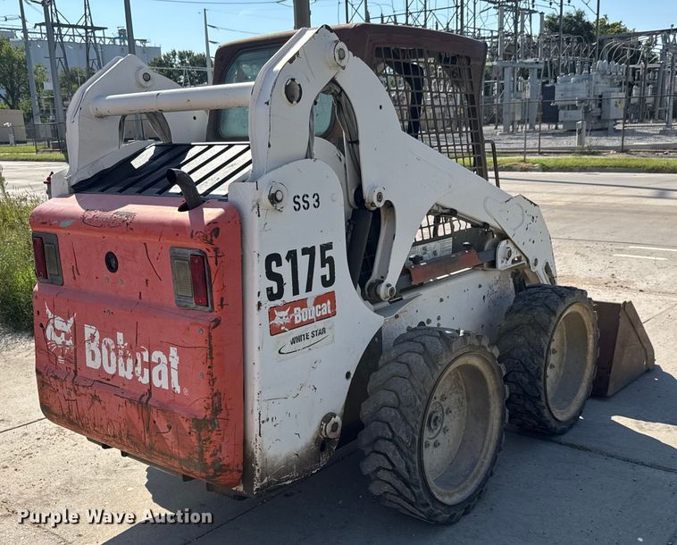 MINI CARGADOR SOBRE RUEDAS 2009 BOBCAT S175