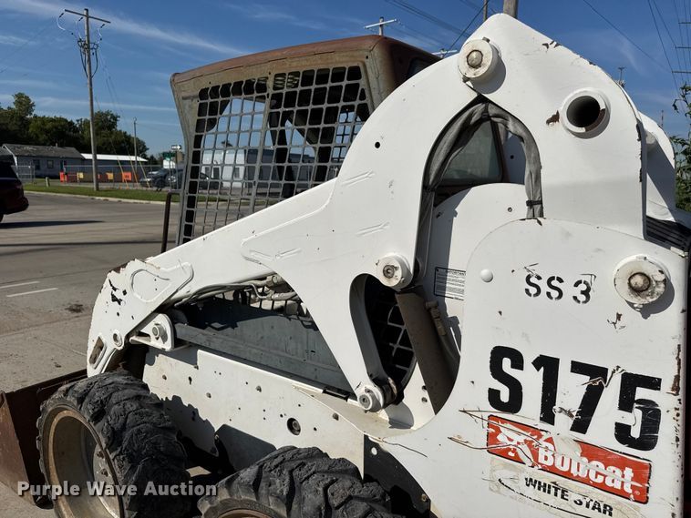 image for item EM8150 2009 Bobcat S175 skid steer loader