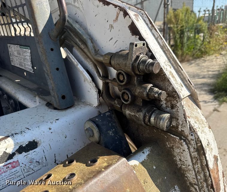 image for item EM8150 2009 Bobcat S175 skid steer loader