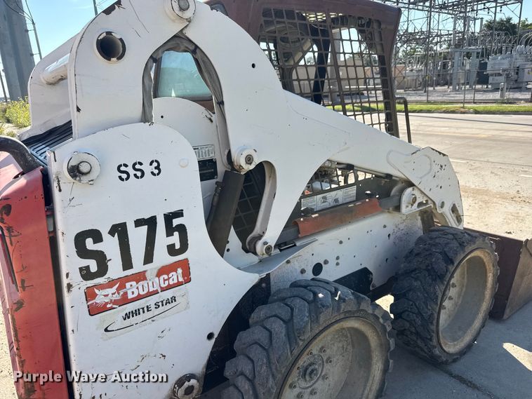 image for item EM8150 2009 Bobcat S175 skid steer loader