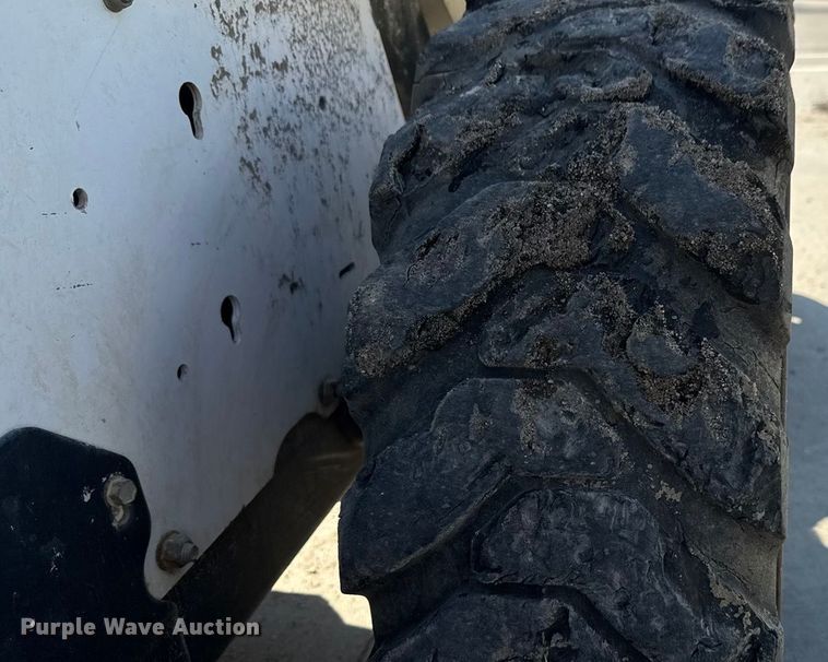 image for item EM8150 2009 Bobcat S175 skid steer loader