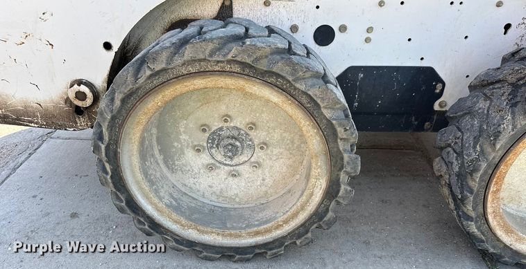 image for item EM8150 2009 Bobcat S175 skid steer loader