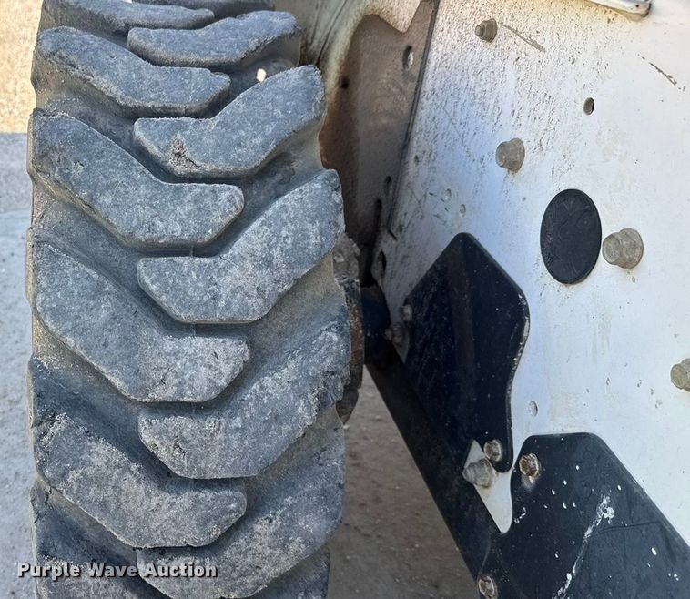 image for item EM8150 2009 Bobcat S175 skid steer loader