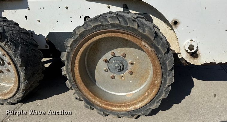 image for item EM8150 2009 Bobcat S175 skid steer loader