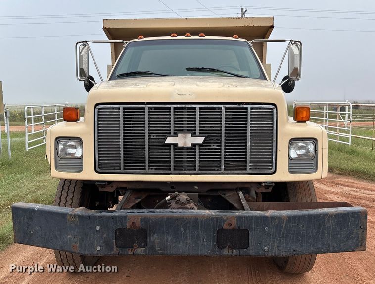 image for item EM8192 1999 Chevrolet C7500 dump truck