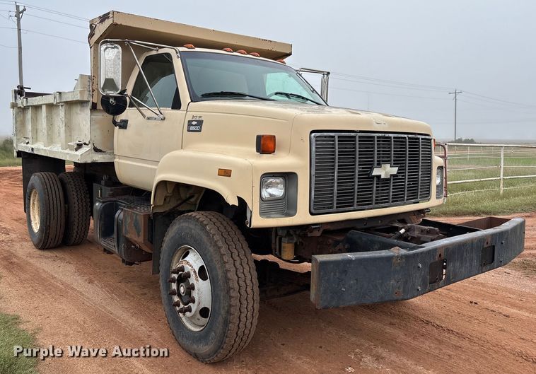 image for item EM8192 1999 Chevrolet C7500 dump truck