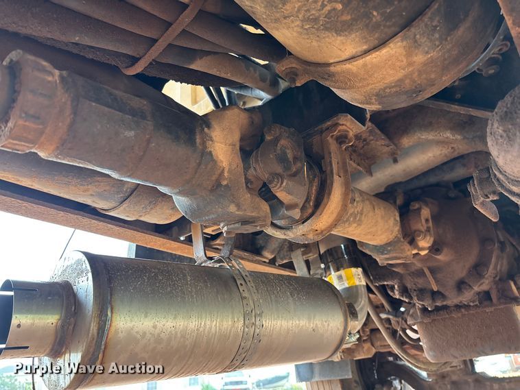 image for item EM8192 1999 Chevrolet C7500 dump truck