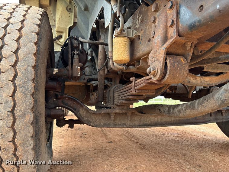 image for item EM8192 1999 Chevrolet C7500 dump truck