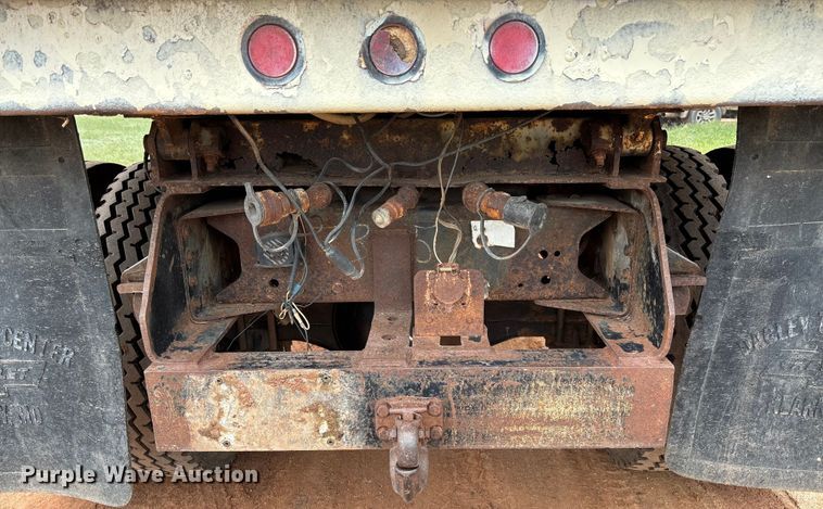 image for item EM8192 1999 Chevrolet C7500 dump truck