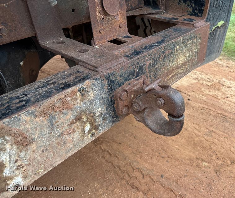 image for item EM8192 1999 Chevrolet C7500 dump truck