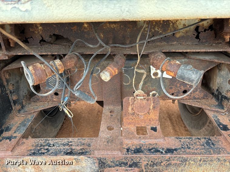 image for item EM8192 1999 Chevrolet C7500 dump truck