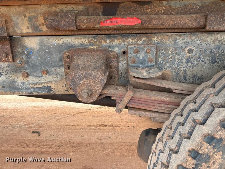 image for item EM8192 1999 Chevrolet C7500 dump truck