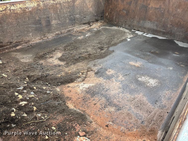 image for item EM8192 1999 Chevrolet C7500 dump truck