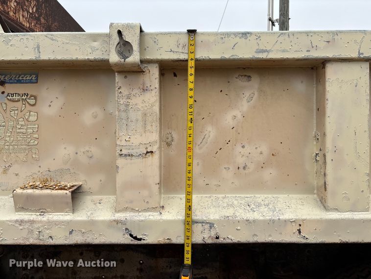 image for item EM8192 1999 Chevrolet C7500 dump truck