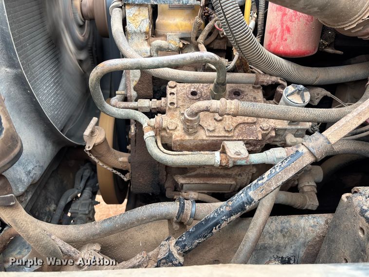 image for item EM8192 1999 Chevrolet C7500 dump truck