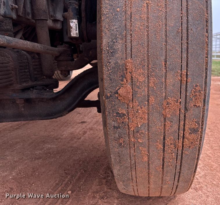 image for item EM8192 1999 Chevrolet C7500 dump truck