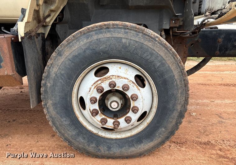 image for item EM8192 1999 Chevrolet C7500 dump truck