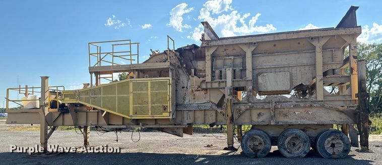 image for item EM8300 Crushing plant