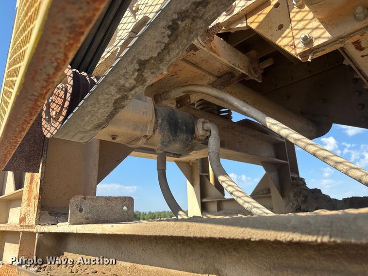 image for item EM8300 Crushing plant