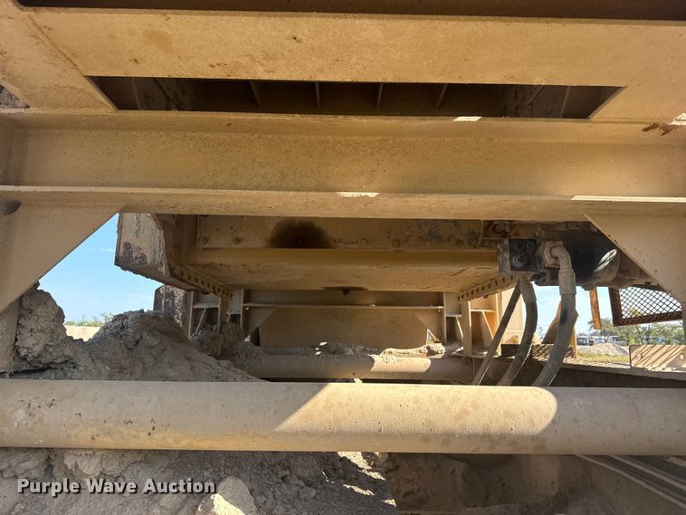 image for item EM8300 Crushing plant