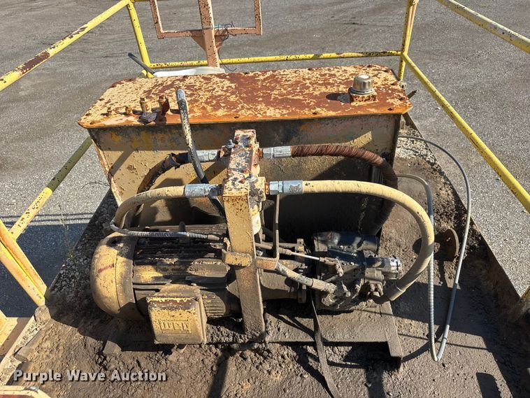 image for item EM8300 Crushing plant