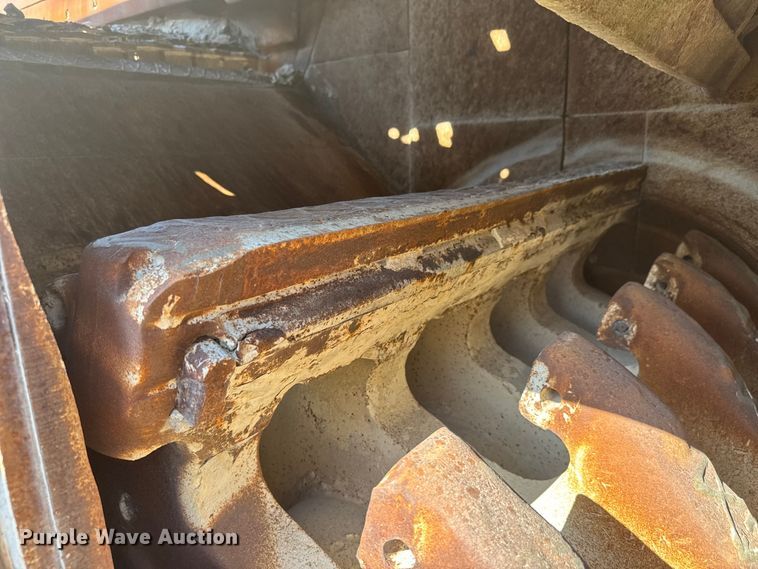 image for item EM8300 Crushing plant