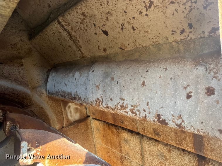 image for item EM8300 Crushing plant