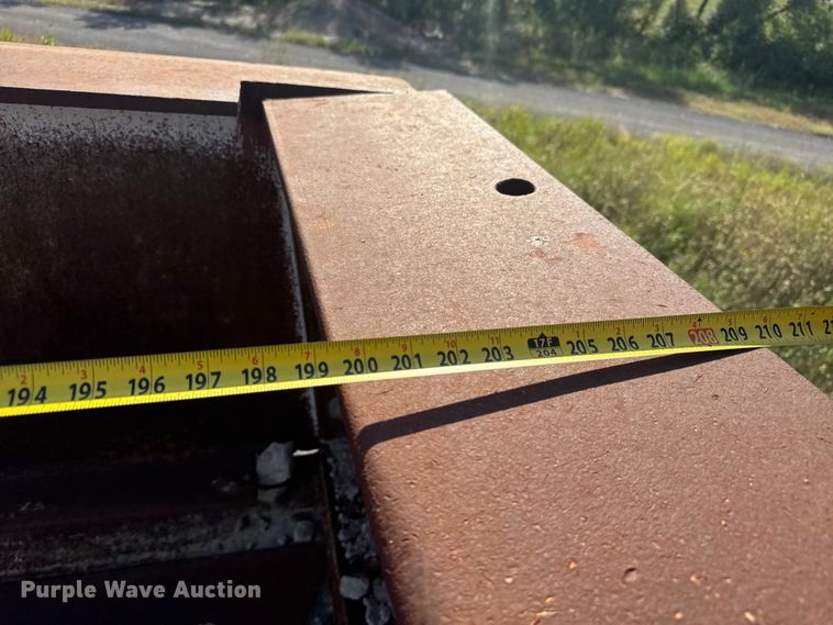 image for item EM8300 Crushing plant