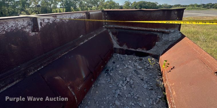 image for item EM8300 Crushing plant