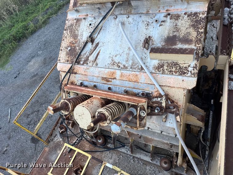 image for item EM8300 Crushing plant