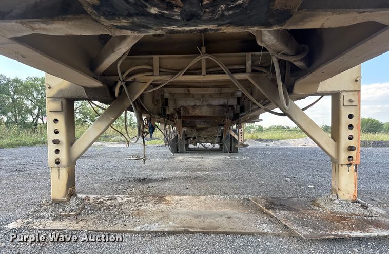 image for item EM8300 Crushing plant