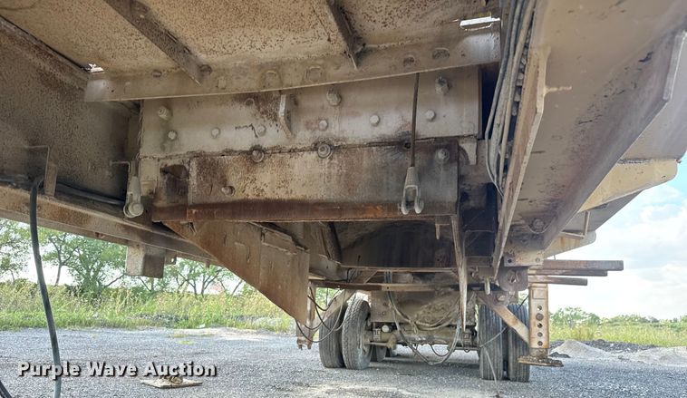 image for item EM8300 Crushing plant