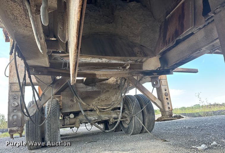 image for item EM8300 Crushing plant