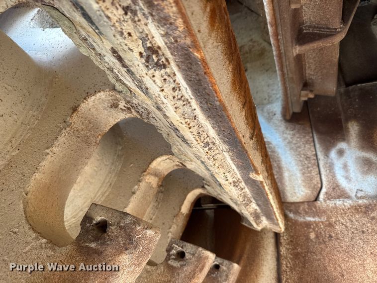 image for item EM8300 Crushing plant