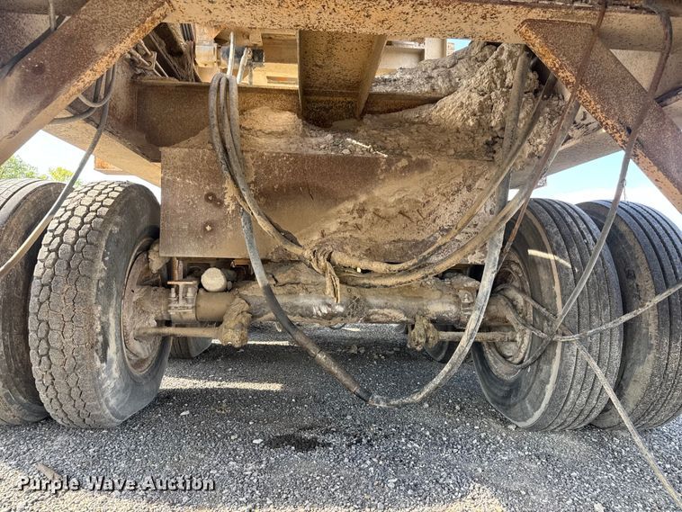 image for item EM8300 Crushing plant