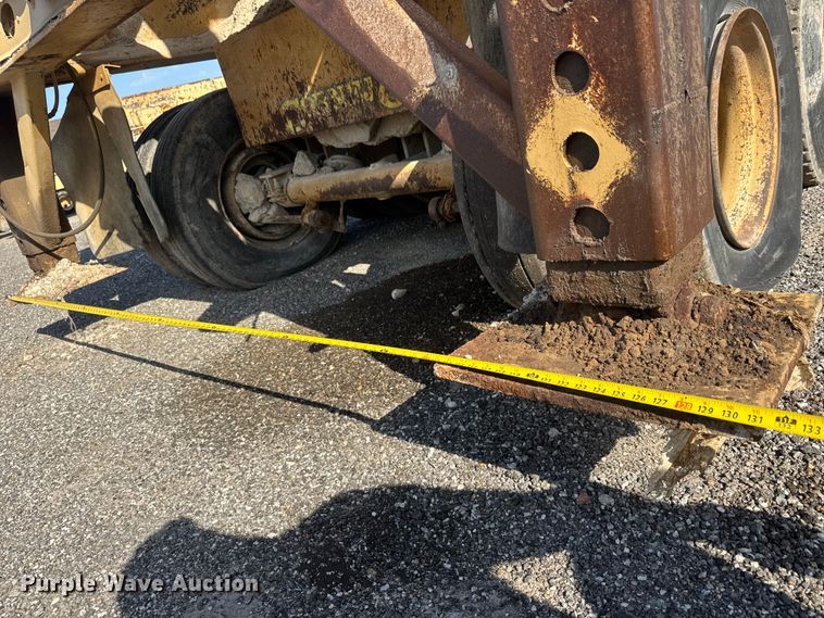 image for item EM8300 Crushing plant