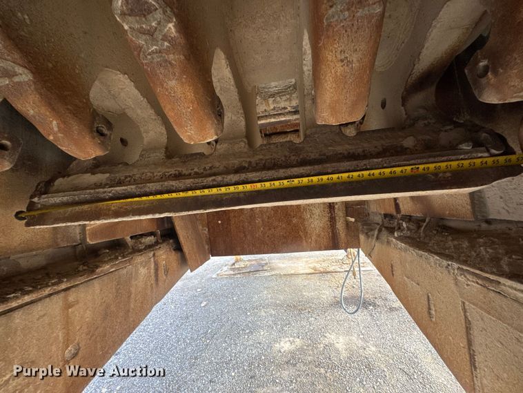 image for item EM8300 Crushing plant